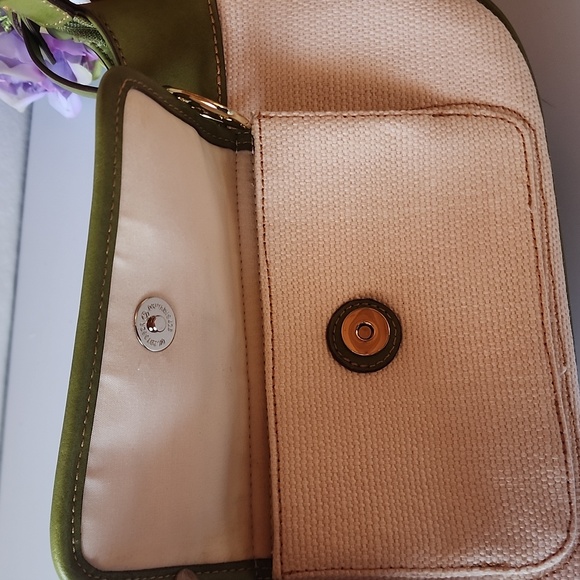 NWT. Beautiful Etienne Aigner. Juliet Collection Hobo Bag. ☆ - Picture 7 of 16